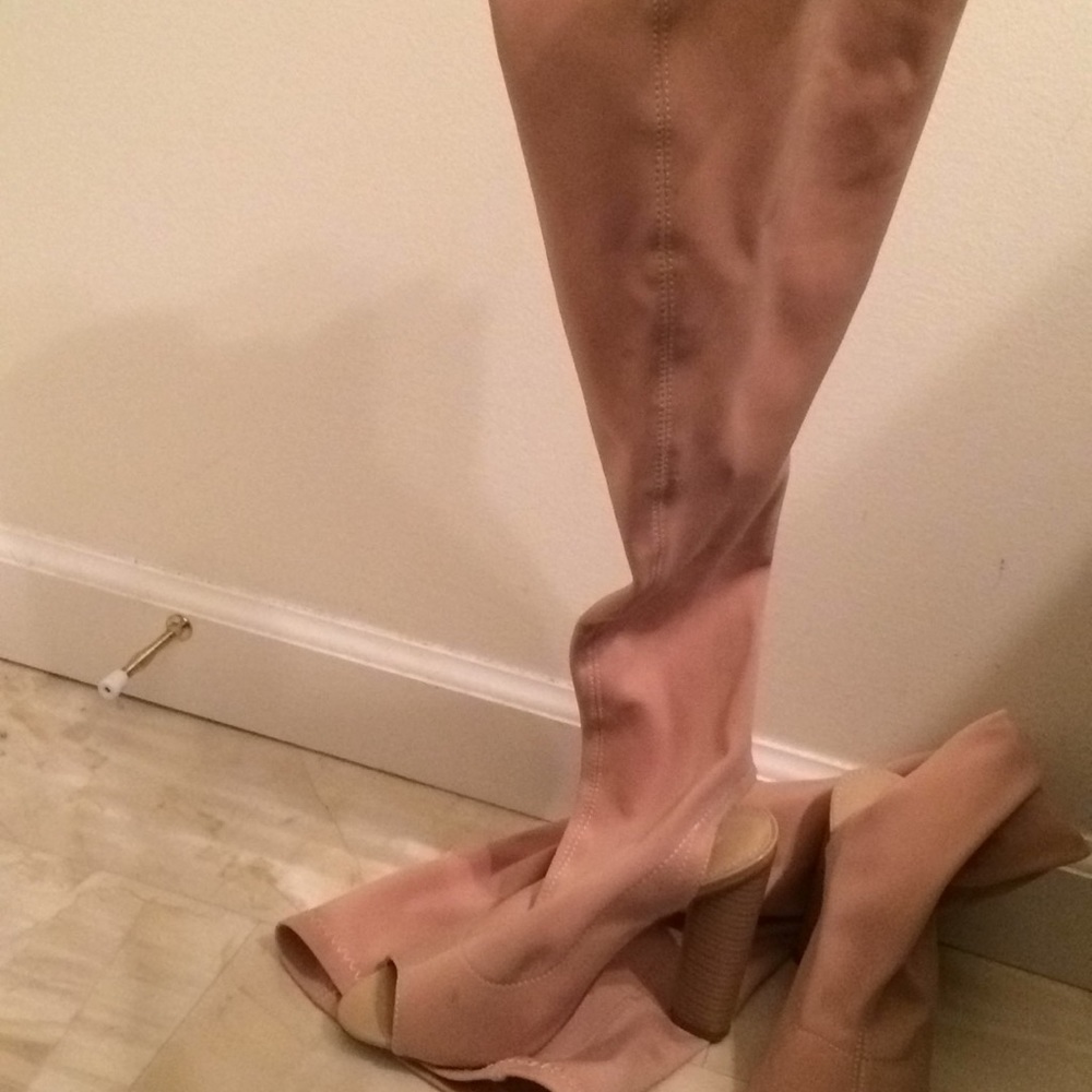 Shoes - Picture 2 of 3
